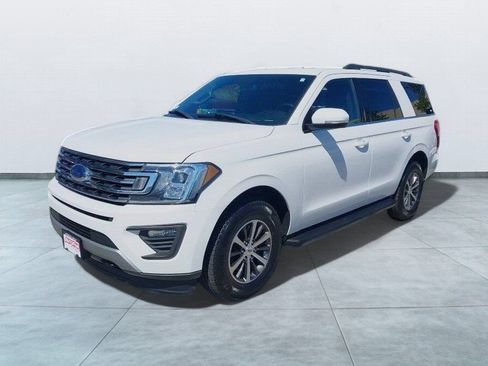 Certified 2019 Ford Expedition XLT w/ Equipment Group 201A AWD/4WD image 3