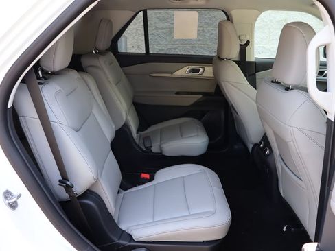 New 2026 Ford Explorer Active w/ Active Comfort Package AWD/4WD image 32