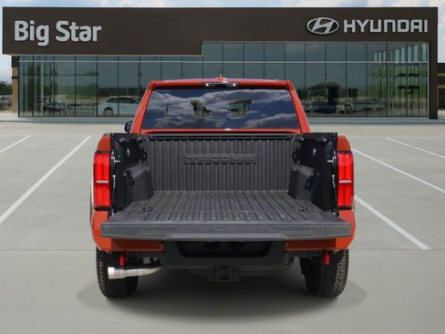 Used 2025 Toyota Tacoma TRD Off-Road AWD/4WD image 8