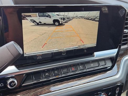 New 2026 GMC Sierra 1500 SLE w/ Preferred Package image 13