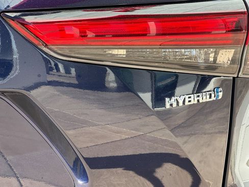 Used 2022 Toyota Highlander XLE image 36