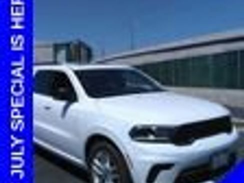 Used 2024 Dodge Durango GT RWD image 1