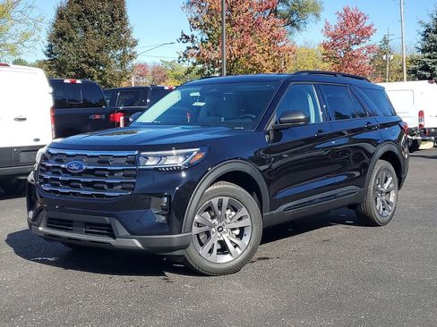 New 2026 Ford Explorer Active w/ Active Comfort Package image 1
