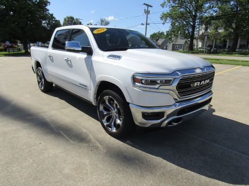 Used 2019 RAM 1500 Limited AWD/4WD image 1