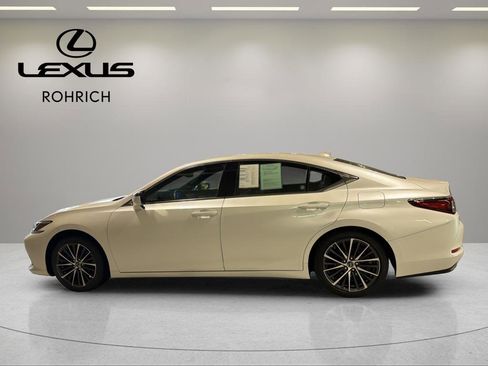 Certified 2024 Lexus ES 350 w/ Premium Package image 9