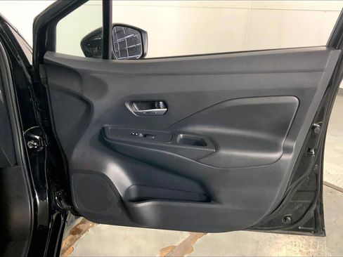 Used 2025 Nissan Versa SV w/ Trunk Package FWD image 25