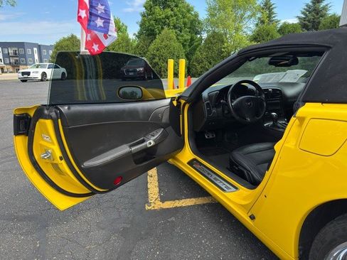 Used 2013 Chevrolet Corvette Convertible RWD image 17