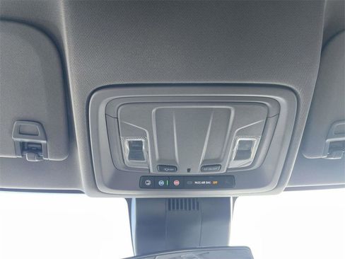 Used 2024 GMC Sierra 1500 Elevation image 29