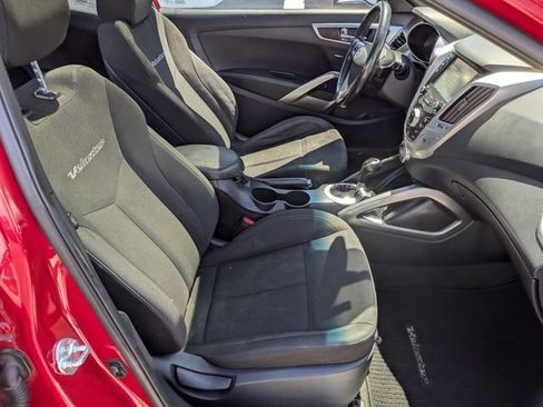 Used 2017 Hyundai Veloster Value Edition FWD image 31