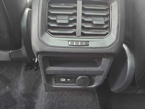 Used 2022 Volkswagen Tiguan SE AWD/4WD image 14