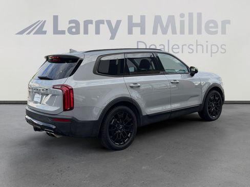 Used 2022 Kia Telluride SX w/ SX Prestige Package AWD/4WD image 5
