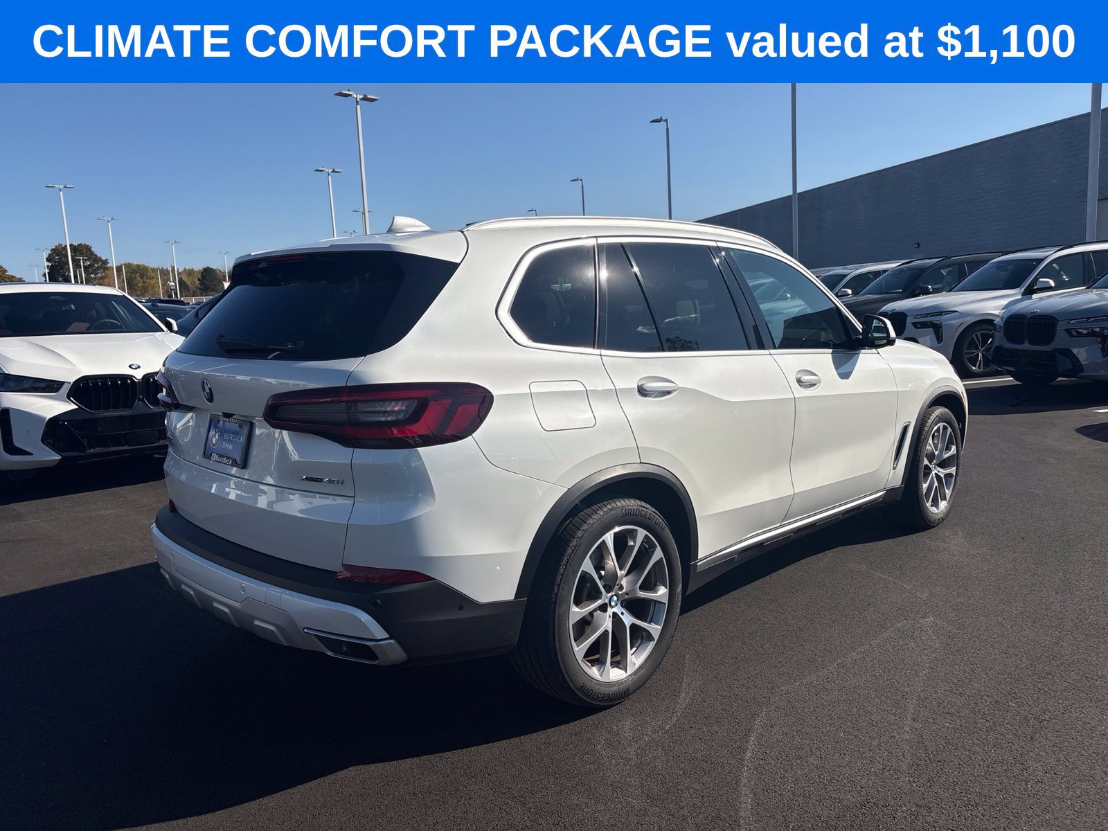 Used 2022 BMW X5 xDrive40i w/ Luxury Seating Package AWD/4WD image 5
