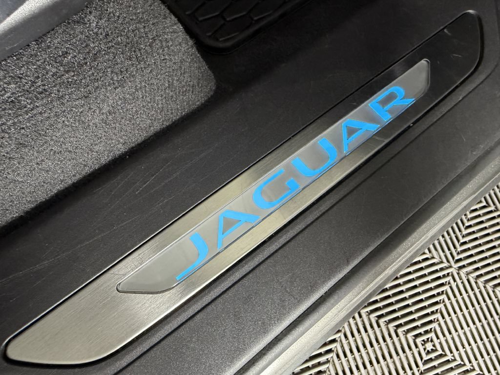 Used 2019 Jaguar F-PACE Portfolio AWD/4WD image 50