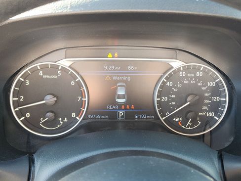 Used 2024 Nissan Altima 2.5 SV image 15