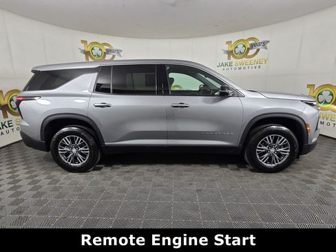 Used 2024 Chevrolet Traverse LS FWD image 10