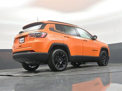 New 2026 Jeep Compass Latitude image 38