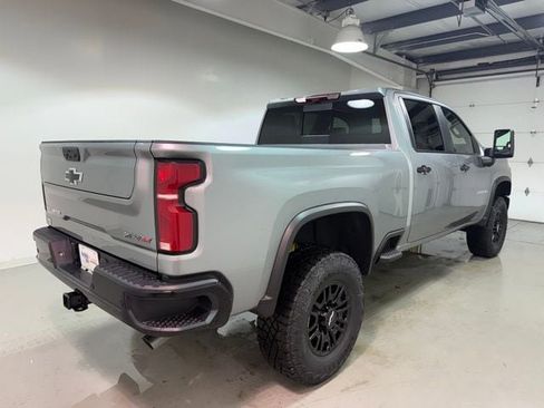 New 2026 Chevrolet Silverado 2500 ZR2 image 6