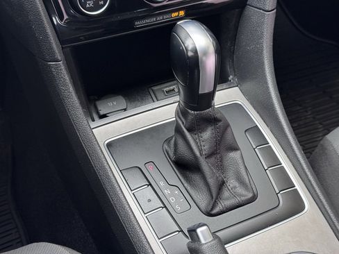 Used 2020 Volkswagen Passat 2.0T S image 30