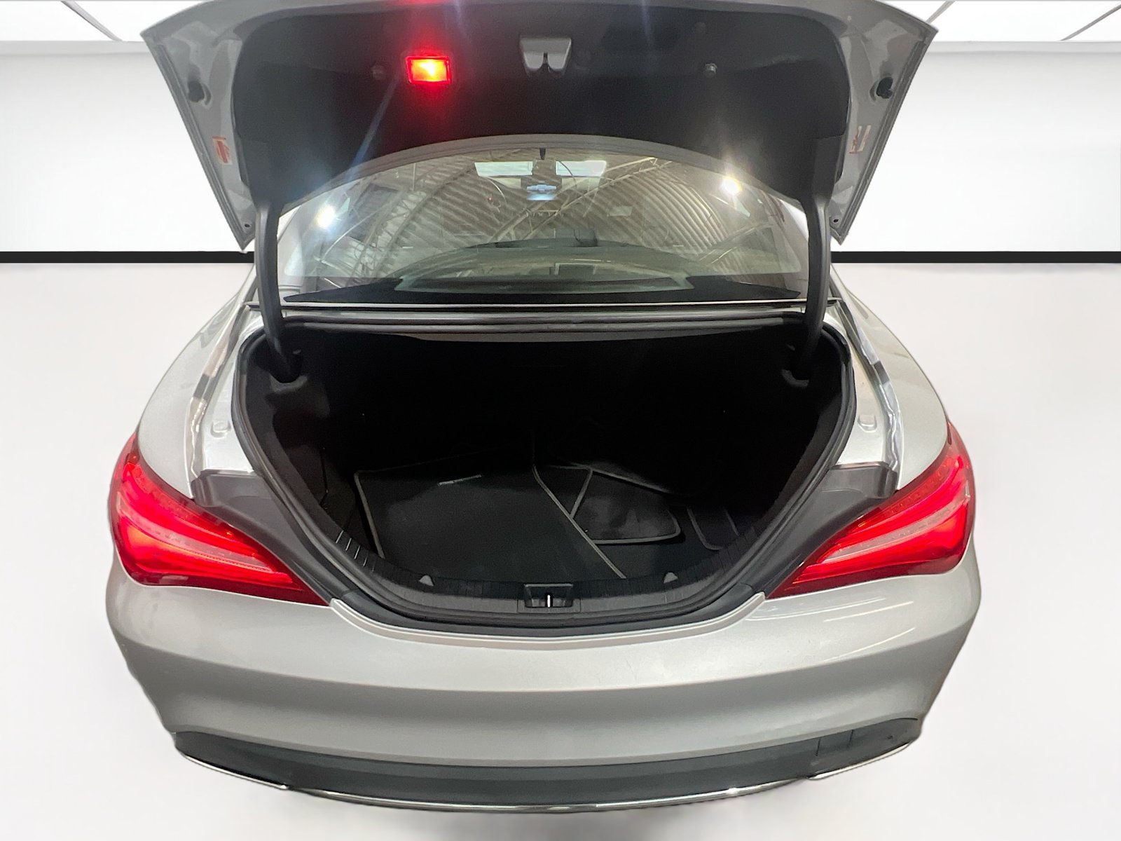 Used 2019 Mercedes-Benz CLA 250 image 18
