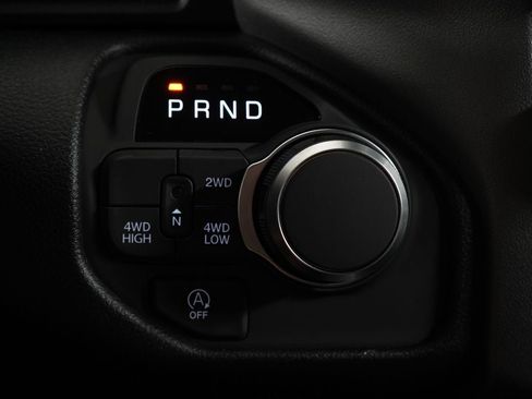 New 2026 RAM 1500 Express AWD/4WD image 13