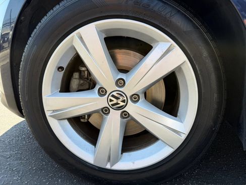 Used 2012 Volkswagen Passat 2.5 SE FWD image 40