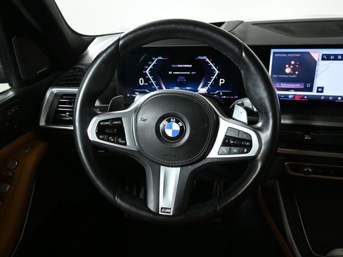 Certified 2024 BMW X7 xDrive40i w/ M Sport Package image 18