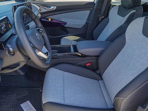 New 2025 Volkswagen ID.4 Pro image 9