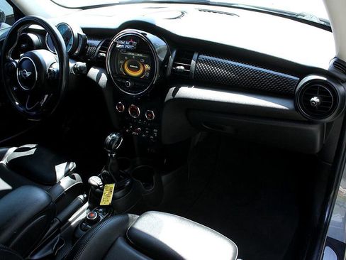 Used 2018 MINI Cooper S image 24