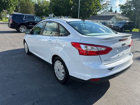 Used 2014 Ford Focus SE FWD image 5
