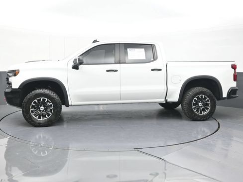 Used 2024 Chevrolet Silverado 1500 ZR2 w/ Technology Package AWD/4WD image 4