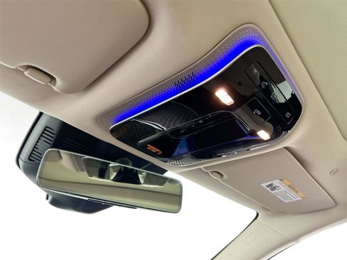 Used 2025 Mercedes-Benz E 350 4MATIC Sedan image 13