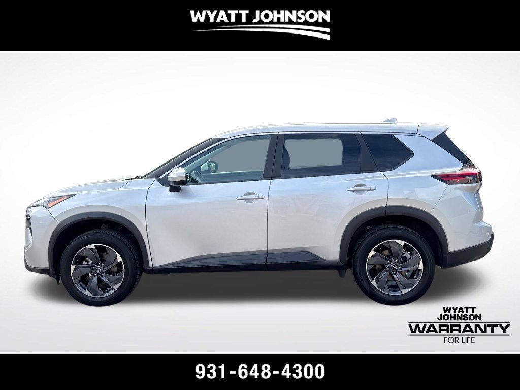 Used 2025 Nissan Rogue SV FWD image 2