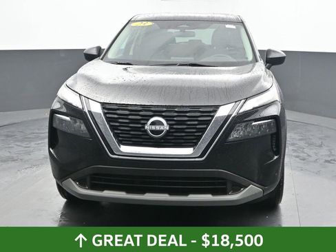 Used 2023 Nissan Rogue S image 5