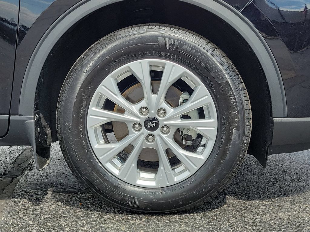 Certified 2023 Ford Escape Active AWD/4WD image 9
