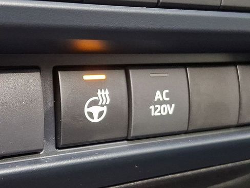 Used 2025 Toyota Sequoia Platinum AWD/4WD image 28