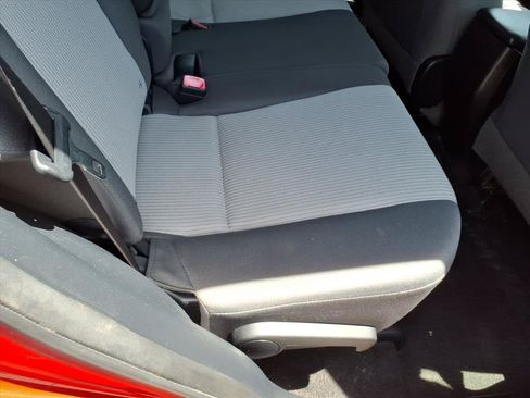 Used 2014 Toyota RAV4 LE FWD image 20