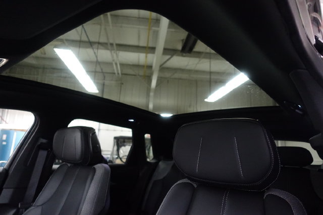 Used 2024 Cadillac Lyriq Tech AWD/4WD image 19