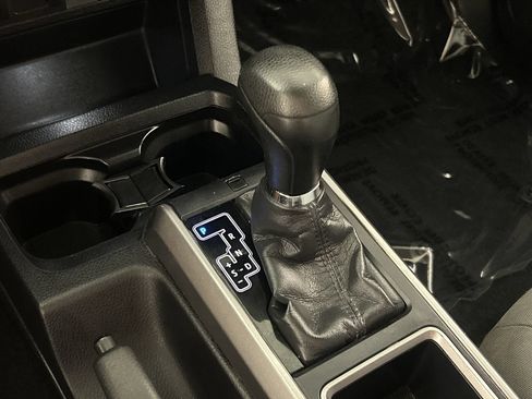 Used 2020 Toyota Tacoma SR5 RWD image 16