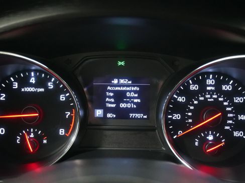 Used 2021 Kia Sedona LX image 16