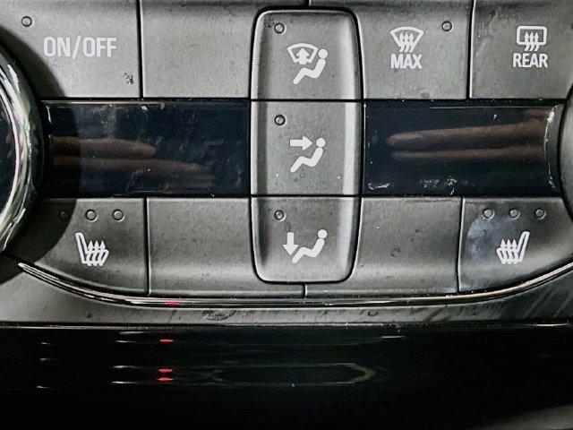 Used 2024 Chevrolet Trax RS w/ Driver Confidence Package FWD image 22