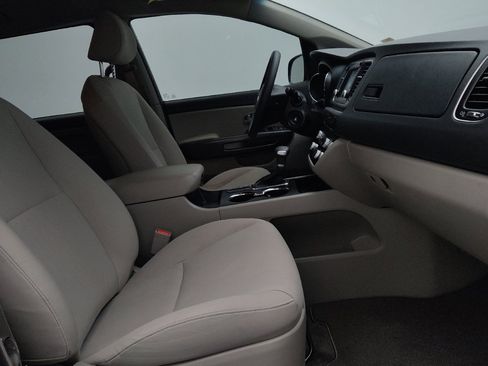 Used 2021 Kia Sedona LX FWD image 21