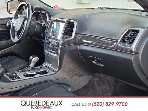 Used 2018 Jeep Grand Cherokee Overland AWD/4WD image 28