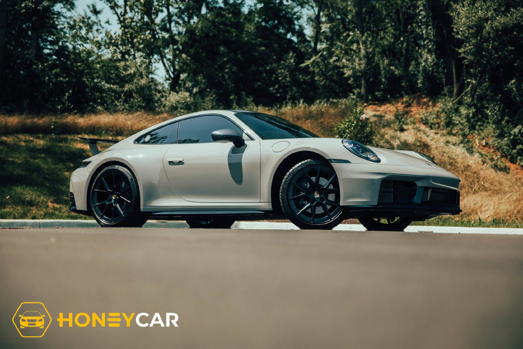 Used 2026 Porsche 911 Carrera T RWD image 1