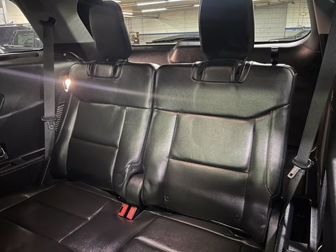 Certified 2022 Ford Explorer Limited w/ Limited Technology Package image 18