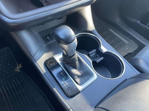 Used 2015 Toyota Highlander LE image 43