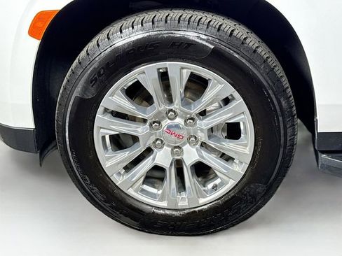 Used 2024 GMC Yukon Denali image 32