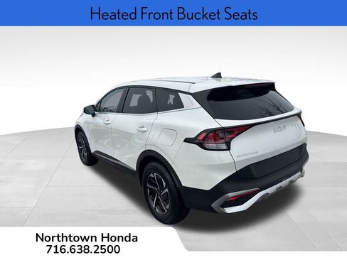 Used 2023 Kia Sportage LX image 7