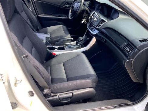 Used 2015 Honda Accord Sport image 9