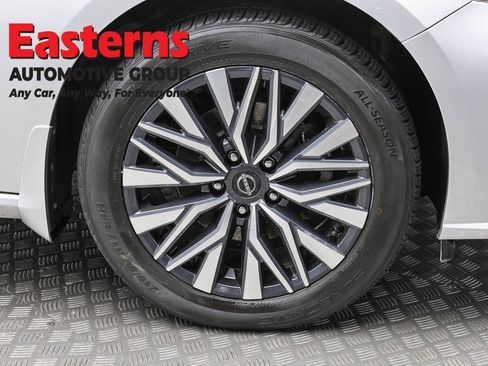 Used 2023 Nissan Altima 2.5 SV w/ SV Premium Package AWD/4WD image 31