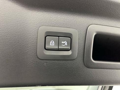Certified 2025 MAZDA CX-70 Plug-In Hybrid w/ Premium Plus AWD/4WD image 32